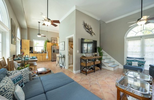 Midtown House | Orchid Oasis - Only Minutes from Smather's and Rest Beaches!