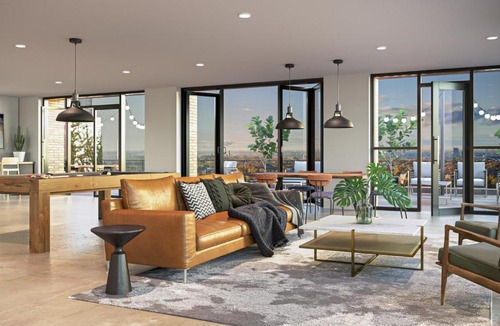 Pendleton Apartment | OTR King Bed Free On Site Parking Gym Pool Club Room