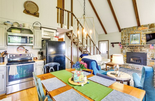 Zionville Cabin | Outdoor Fun w/Family! Quiet Escape in Zionville