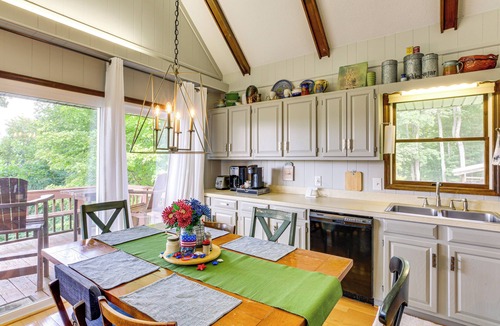 Zionville Cabin | Outdoor Fun w/Family! Quiet Escape in Zionville