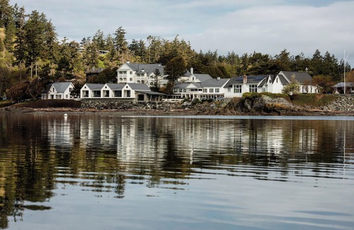 Eastsound Hotel | Outlook Inn