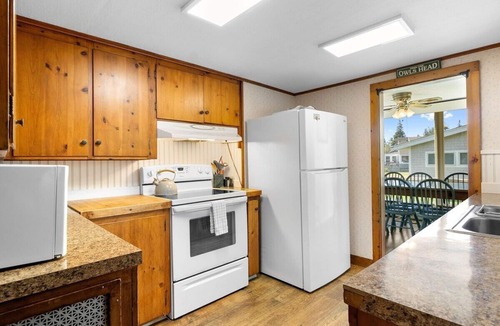 Owls Head Cottage | Owls Nest on Crescent Beach
