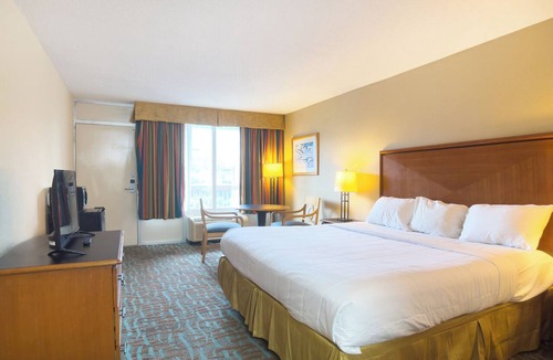 Harriman Hotel | OYO Hotel Harriman near I-40
