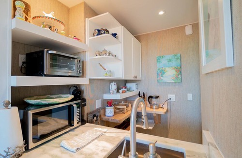 Palm Beach Condo | 🏝Palm Beach Island Condo-Hotel King One Bedroom Close to Beach🏖