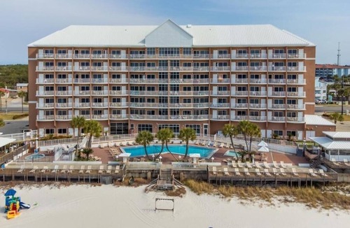 West Panama City Beach Hotel | Palmetto | Classic QQ | Family Beach Trip | Near Pier Park