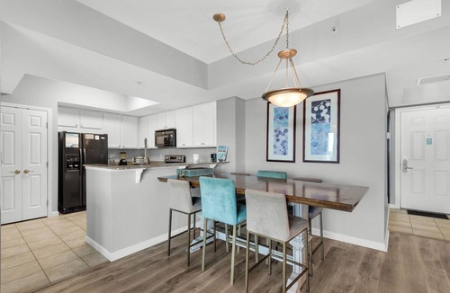 Destin Condo | Palms 2916 | Beach Nearby + Lagoon Pool🌴