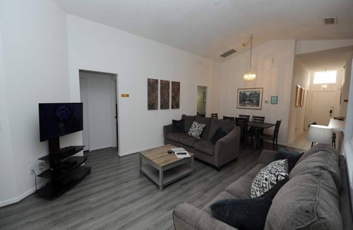 Four Corners Villa | Palmview Villa - your perfect retreat in Clermont by Paradise Resort Vacations!