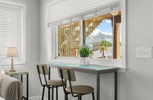 Holiday Beach Apartment | Panama City Beach! 18y allowed to book, Holiday Beach