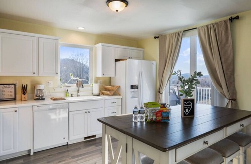Sperryville House | Pano Views! Old Hollow Estate Horse Farm