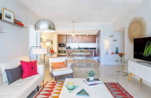 Downtown Miami Apartment | Panoramic Bay View High-Rise | Iconic Brickell .