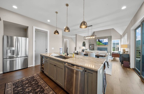 Deep Gap Cabin | Panoramic Blue Ridge Views, Outdoor Fireplace & Blue Ridge Mountain Club