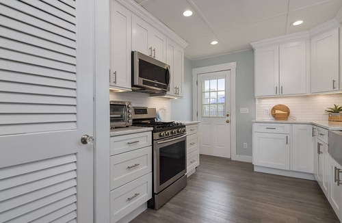 Point Judith House | Panoramic Ocean Views - Close to Local Favorite Restuarants