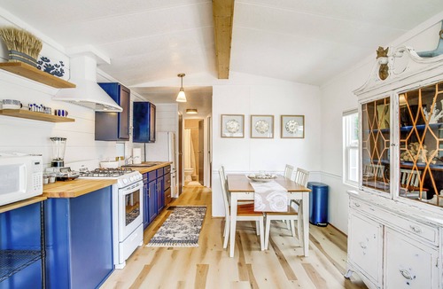 Ocean Pines Cottage | Patio, Pool Access! Coastal Ocean Pines Cottage