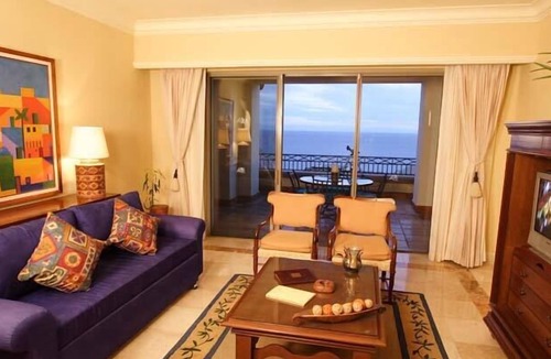 Paraiso Escondido Hotel | PBSB Executive Suite: Sleeps 6. Any 2026 week available, except 12/25, 12/31