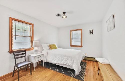 Bluemont House | Peaceful Mountain Retreat Near Appalachian Trail, Wineries, Breweries and More
