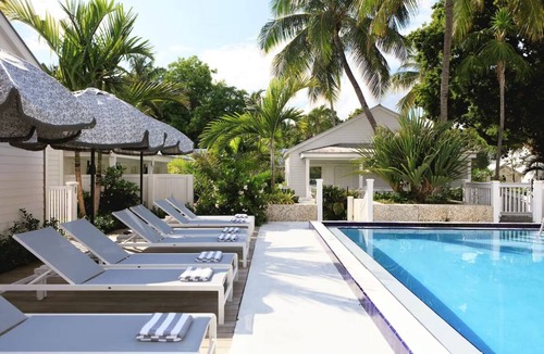 Old Town Hotel | Peaceful & Relaxing Key West Bungalow, Near Famous Duval Street, Free Breakfast!