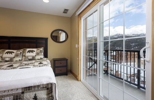 Kellogg Condo | Penthouse Studio Mountain Views; Near Silver