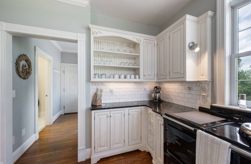 Lexington Condo | Peony Hill Garden Lounge Suite