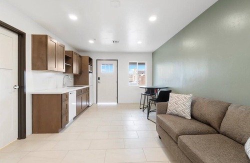 Safford Apartment | Peppertree Studios D6