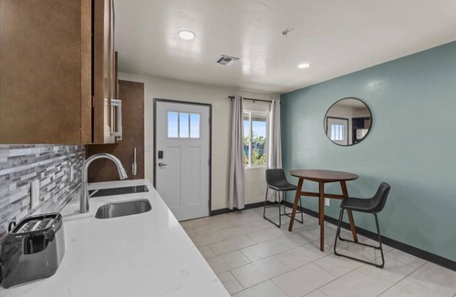 Safford Apartment | Peppertree Studios D9