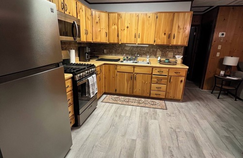 Indian Rock Springs Cabin | Perfect 2-bedroom 2 bath cabin with AC and fireplace in beautiful Murphy NC.