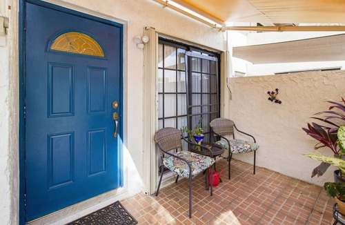 Ludlam House | Perfect 2-bedroom townhome with AC in vibrant Miami