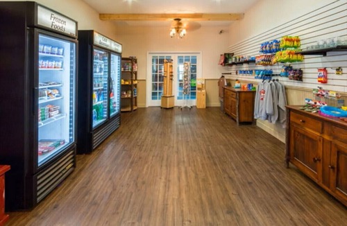 Clarkesville Condo | Perfect 2BD family vacation spot with Family Friendly Resort Activities on site