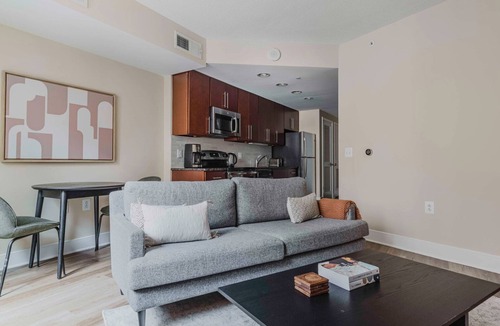 Mount Vernon Triangle Apartment | Perfect Mt Vernon 1BR w/Gym, Pool & Security, near Metro, by Blueground