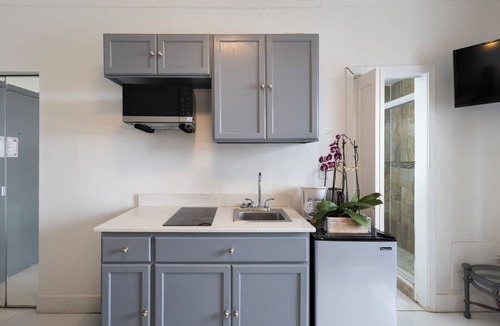 South Pointe Apartment | Perfect stay right on the BEACH with POOL!