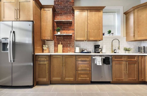 Point Breeze North House | Pet Friendly+6BR+Free Parking 5 Min From Bakery Sq