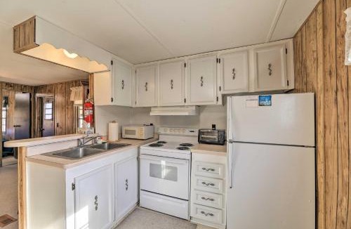 Oriental House | Pet-Friendly Cabin w/Dock: Fish & Explore!