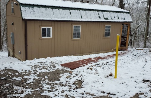Pikeville Cottage | Pet friendly cottage on 17 acre Lake front property with dock and kayak access