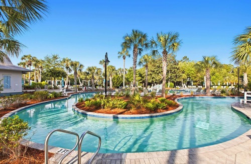 Forest District House | Pet Friendly Designer Home with Private Pool, Golf Cart and Bikes
