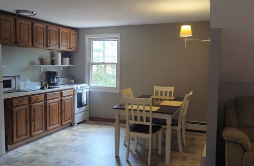 South Glastonbury Apartment | Pet Friendly & Family Friendly Second floor apartment with fenced in backyard!