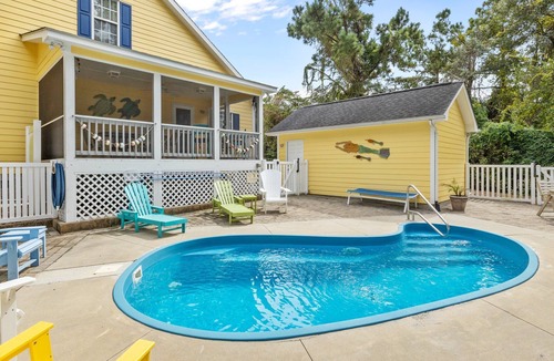 Emerald Isle House | Pet Friendly, Oceanside Interior Home Private Pool, Golf Cart, and Easy Access.