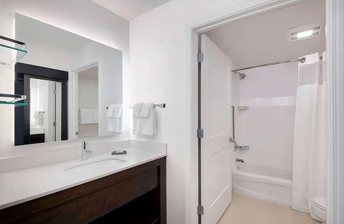 Alpharetta Hotel | Pet-friendly Property! Relaxing 2BR Suites with Full Kitchen, Free Breakfast!