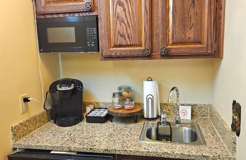 River Ranch Apartment | Pet-Friendly River Ranch Escape Walk to Rodeo & Ranch Activities