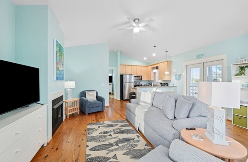 Bel Air House | Pet-Friendly PCB Vacation Rental | Pool | Walk to Beach