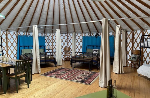 South Hartford Bed & Breakfast | Pet-Friendly Yurt Sleeps 12 with Pool Access
