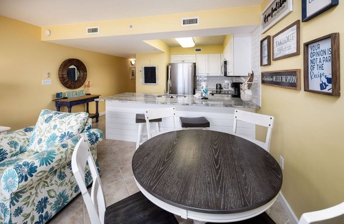 Fort Walton Beach Condo | PI 406: Sunset Shores - Take A Look! Perfect Beach Retreat with Beach Service