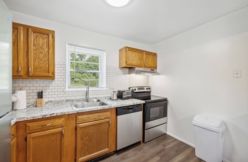 Newark Apartment | Pine Brook 1122 I Pool Gym I Free Parking !