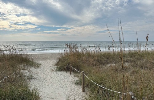 Pine Knoll Shores Condo | Pine Knoll Townes 50-Oceanview condo next to the pool and steps from the beach.