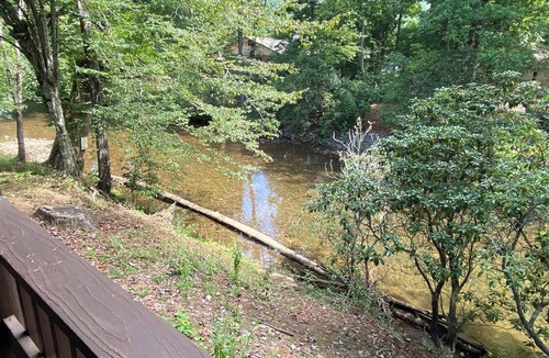 Hiawassee Cabin | Pine River Cabin, River Front, Catch Release Fishing. Ranch Home, Dogs Ok