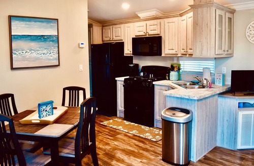 Southgate Cottage | Pinecraft Cottage - In the heart of Sarasota