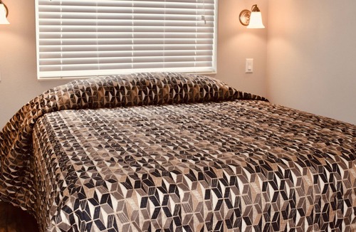 Southgate Cottage | Pinecraft Cottage - In the heart of Sarasota