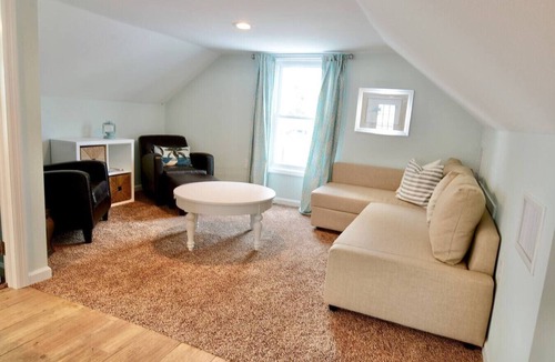 Southgate Apartment | Pinecraft Hideaway Bright 1BR Near Siesta Key