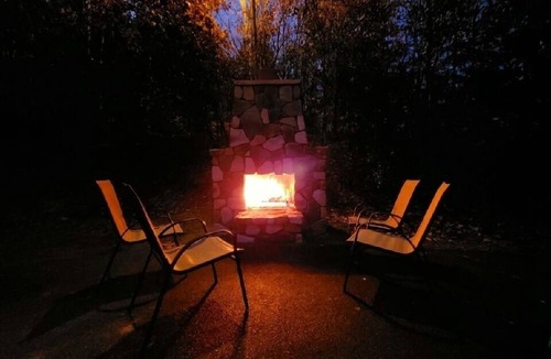 Smoky Mountains Cabin | Ping Pong/Shuffleboard/Sunsets/Theater/Fireplaces/Hot Tub/Pool/Fish Access