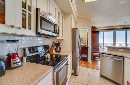 Miramar Beach Condo | Platinum Luxury Ocean Front 3 BR/3 BA West Sunset Corner, Metro Style Decor.