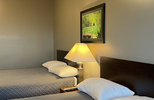 Brown County Hotel | Plaza Inn