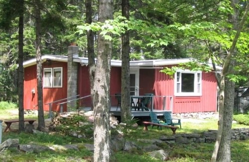 Tenants Harbor Cottage | Pleasant , Sunny, Traditional Maine Cottage